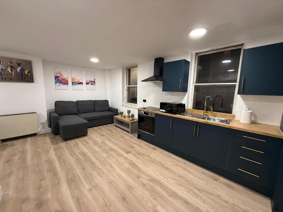 Modern 1 Bedroom - 5 Min Walk From Princess Street Eb1 Edimburgo Esterno foto